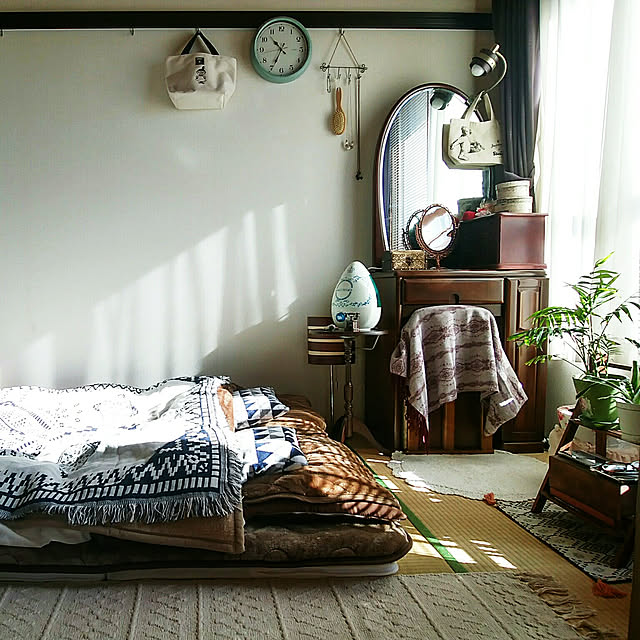 Bedroom,和室,一人暮らし,築30年超,6畳,断捨離,ドレッサー,加湿器リメイク,壁掛け時計,ふとん派 feltzw5の部屋