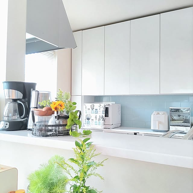 Kitchen,グリーン,DIY,夏,ひまわり,両面テープ,いつもいいねやコメありがとうございます♡,フォロワーの皆様に感謝♡,わが家のキッチン,見てくださる皆様に感謝♡,コメントお気遣いなくです(⋆ᴗ͈ˬᴗ͈),記録も兼ねて .Haの部屋