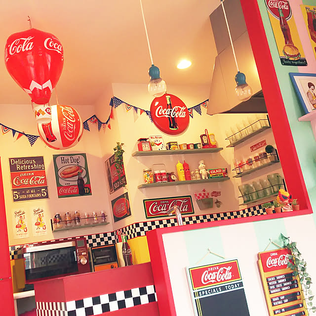 Kitchen,アメリカンポップ,インスタやってます☆ kuupug,アメリカン,カラフルな部屋,アメリカン雑貨,アメリカンインテリア,ヴィンテージ,アドバタイジング,カラフル,アメリカンダイナー風,コカコーラ雑貨,カラフルな壁,カラフルポップ,狭い部屋,狭いキッチン kuupugの部屋