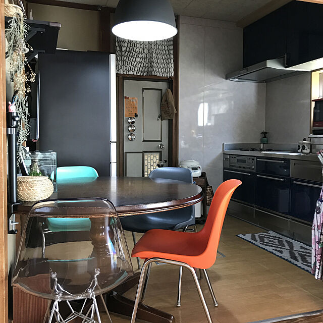 Francfranc,花柄エプロン,ベルメゾンの椅子,イームズチェア,Kitchen,ドライフラワー,レトロ,日本家屋,昭和の家,クリア,ブレーカー隠し,配電盤隠し,ドラえもんを探せ,ベルメゾン,花柄に癒される remonの部屋