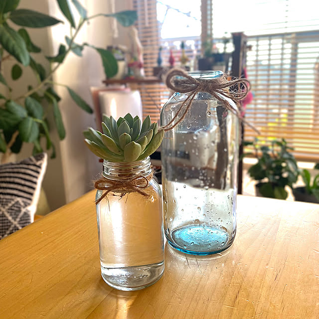 「簡単小瓶アレンジ♪可愛いを宿す、ほんのひと手間のススメ」 by karianさん