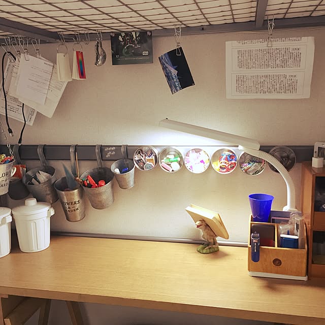 My Desk,文房具収納,ナチュラルキッチン,IKEA,雑貨,3COINS,salut!,IKEAマグネットケース,無印良品引っ掛けるワイヤークリップ,IKEAロフトベッド,男子部屋,ロフトベッド下 hideの部屋