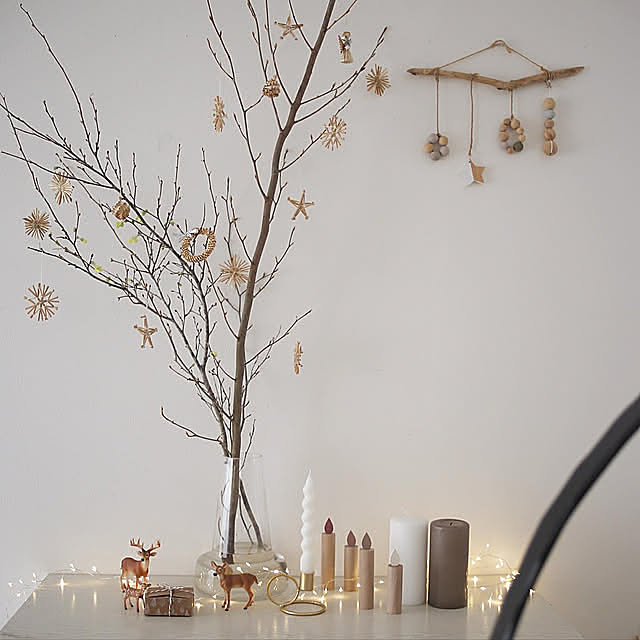 庭の枝,3COINS,スリコ,ろうそく,Candle,ストローオーナメント,クリスマスディスプレイ,クリスマスオーナメント,クリスマスデコレーション,シンプルに暮らしたい,クリスマス,2022クリスマス,季節を感じる暮らし,クリスマスオブジェ,韓国インテリア,My Shelf comiriの部屋