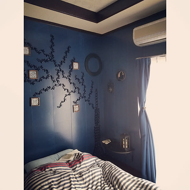 Bedroom,seria ♡,ど素人リフォーム,百均大好き♥,ぺんき塗り,再利用できるものは使う,雑ぃ（汗）,ヴィンテージカジュアル,木工,キャンドルライト♡,端材 DIY,壁面棚DIY,ニトリふとんカバー,途中経過ですが…☆,AWESOME STOREで購入,トイレットペーパー芯アート HANIWaの部屋