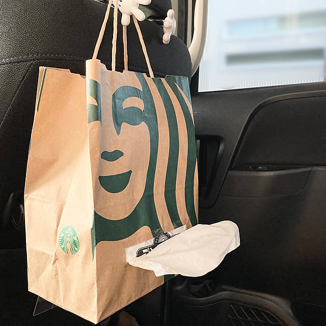 スタバ,ティッシュケース,紙袋,スターバックス,ティッシュ,ティッシュボックス,簡単リメイク,再利用,ストック収納,紙袋リメイク,紙袋再利用,スタバ好き,スタバ紙袋リメイク,スッキリ化計画,リメイクアイデア,スタバ紙袋,ひっかけ収納,エコな暮らし,暮らしを整える.｡.:* ❁,持ち運びに便利,SDGs,紙袋活用法,再利用アイデア,ティッシュのストック,手提げ紙袋,車内用ティッシュケース,収納兼ティッシュケース,Entrance yocchanの部屋