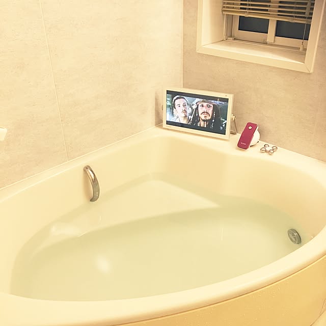 Bathroom,ベストポジション,お風呂でTV,お風呂で音楽,Panasonicプライベートビエラ,お風呂でBlu-ray,お風呂で録画再生,UN-15TD6,15インチ タッチパネル,ホワイト,防水テレビ kyonkyonの部屋