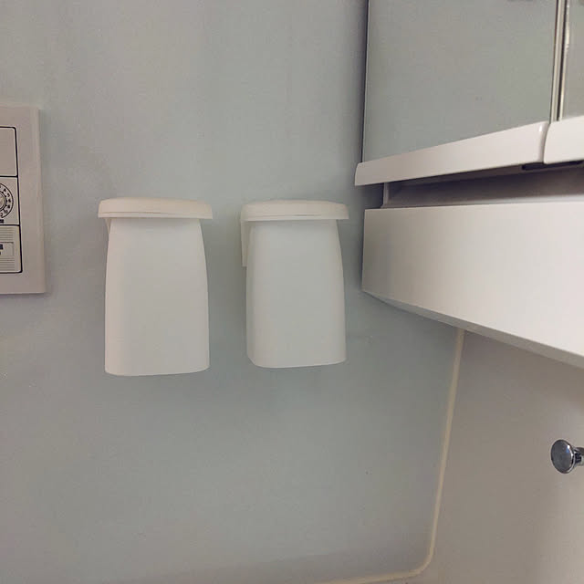 Bathroom,注文住宅,整理整頓♡,無印良品,DIY初心者,平屋の家,無垢の家,収納のコツ,シンプルライフ,平屋暮らし,ウォールナットが好き,断捨離 物を減らす,整理収納アドバイザー,収納アイデア,コップ収納,マグネット収納,歯磨きコップ dollygirlの部屋