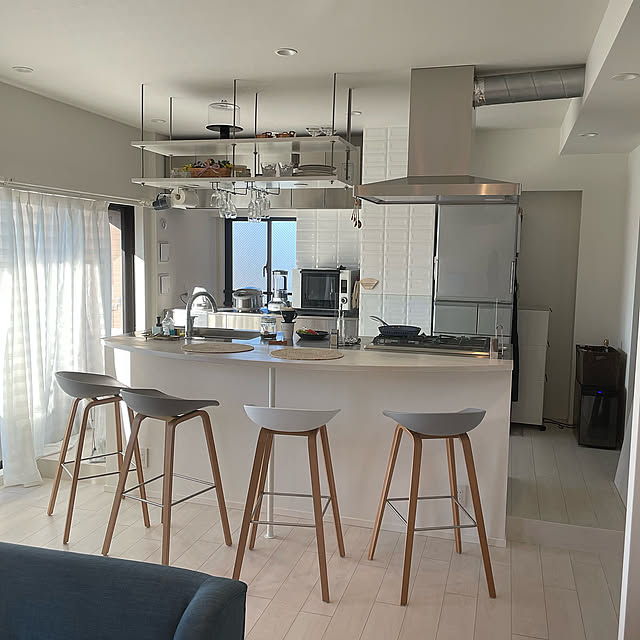 バーチェア,白い家,造作カウンター,バーカウンター,スツール,アイランドキッチン,ステンレスキッチン,LAアーキテクツ,Kitchen Kaoruの部屋