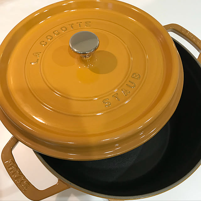 Kitchen,STAUB,ストウブ,ストウブ鍋,一条工務店 アイスマート,一条工務店,平屋,2世帯住宅,シンプル,ナチュラル,こどものいる暮らし,同居,キッチン penguinsの部屋