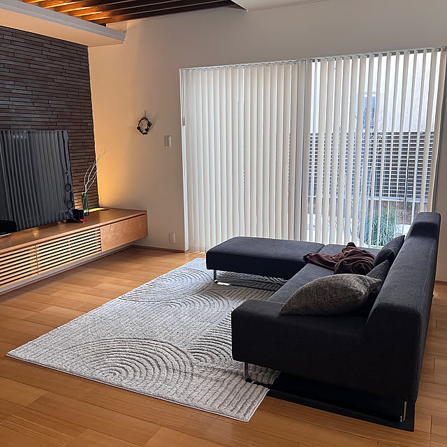 Lounge,ソファ,子供のいる暮らし,すっきり暮らす,掃除しやすい部屋づくり,注文住宅,間接照明,タイル壁,好きな眺め,フランネルソファ Sakaの部屋