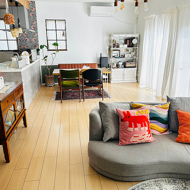 Overview,現状回復,IKEA,カリモク60,シーリングライト,リメイクシート,Temu,ダイニングテーブル,無印良品,ソファ,円形ラグ,ナフコ21スタイル,リビングインテリア,観葉植物,イケア,クッション,ウンベラータ eritoの部屋