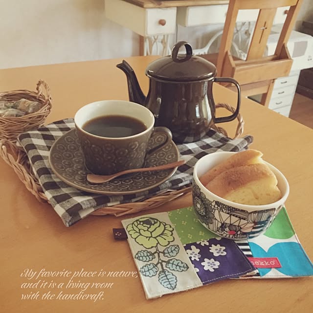 Overview,北欧,アフタヌーンティー,marimekko,コースターハンドメイド,北欧食器,KRONJYDEN,ハンドメイド,パッチワーク,はぎれ布,azur kurumichocoの部屋