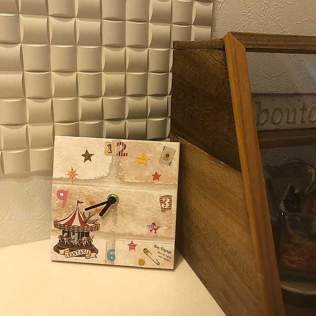 ウッドパネル,アクセントクロスレンガ柄,手作り時計キット,セリア,Entrance M_portfolio_03の部屋