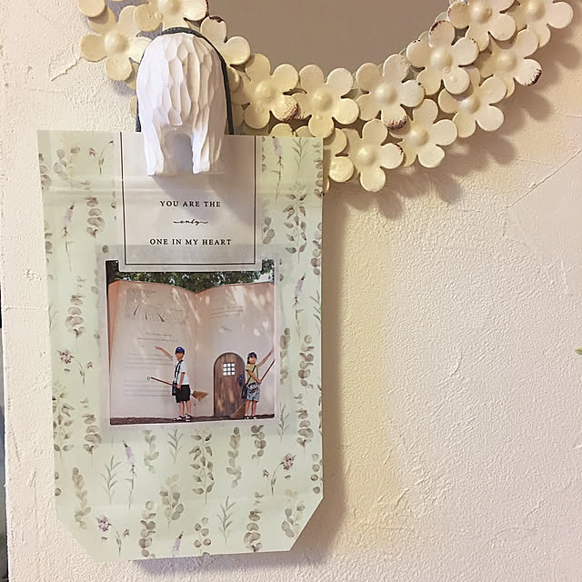 いつもいいねありがとうございます♡,マンション暮らし,子供のいる暮らし,ダイソー,On Walls,写真を入れてみました♡ oasisの部屋