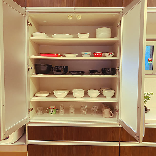 大掃除,100均,Panasonic食器棚,スリム化,子供のいる暮らし,収納,築11年,片付けやすい,物を増やさない,シンプル,LEDライト,こどもと暮らす,ダイエット中,IKEA,可動棚,ニトリ,Kitchen fuuchanの部屋