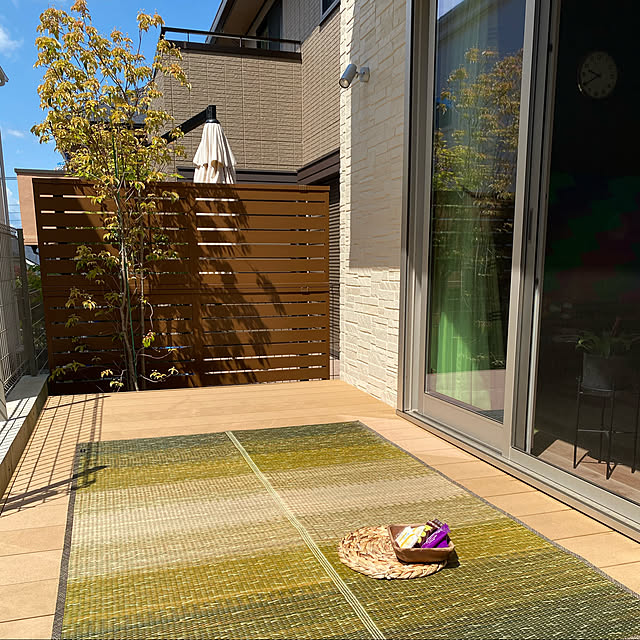 ウッドフェンス,ウッドデッキ,い草のある暮らし,イケヒコ・モニター,ヒコラー,い草,建売住宅,い草ラグ,建売を自分好みに♡,こどものいる暮らし,こども3人,Entrance nihoruの部屋