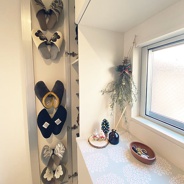 Entrance,靴箱,玄関収納,スリッパ置き場,スリッパホルダー,スリッパ収納,デッドスペース Haruの部屋