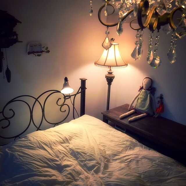 Bedroom,アイアンベッド,スタンドライト,クリップライト,照明,シャンデリア municoの部屋