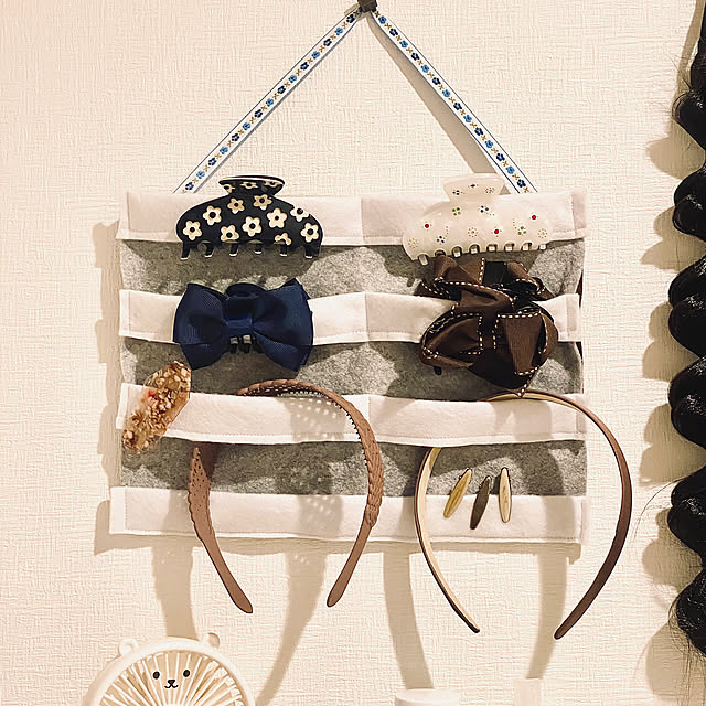 壁掛け収納,フェルト,カチューシャ収納,ヘアクリップ収納,ヘアアクセサリー収納 yuyukaの部屋