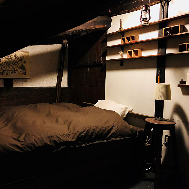 Bedroom,無印のベッド,ニトリの照明,古民家,DIY,屋根裏 yaneuraの部屋