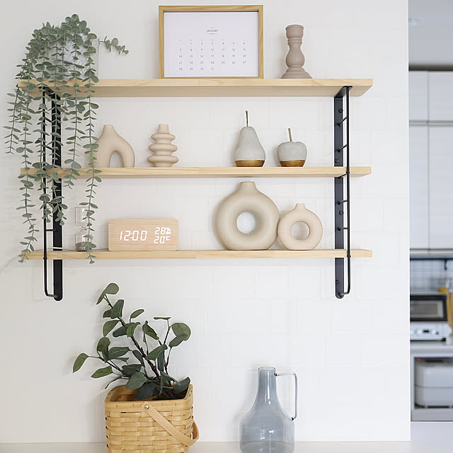 電波時計,プチプラインテリア,シンプルモダン,シンプルナチュラル,飾り棚 DIY,飾り棚ディスプレイ,H&M HOME,ナチュラル,シンプル,時計,北欧,モノトーン,北欧インテリア,グレーインテリア,イベント参加につきコメントお気遣いなく,LAKOLE,3COINS,ディスプレイ,ラブリコ,My Shelf tomoccoの部屋
