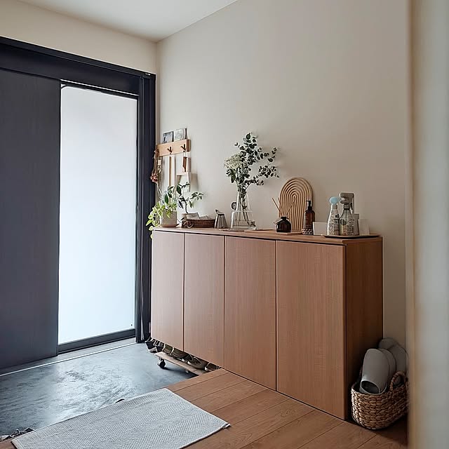 Entrance,心地よい暮らし,玄関マット,フラワーベース,花瓶,花,ホルムガード,無印良品,かご,かご収納,スリッパ,スリッパ収納,無印良品 壁に付けられる家具,壁に付けられる家具,掃除道具,掃除道具収納 yukoの部屋