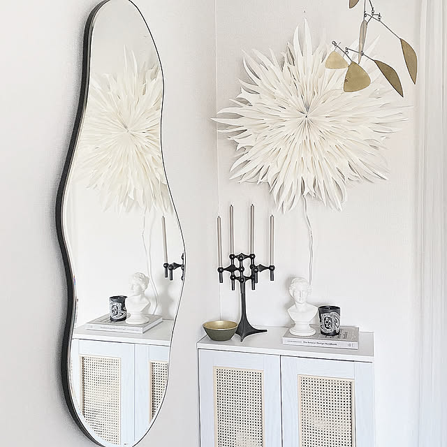 Stoff Nagel,diptyque,ニトリ,fermliving,海外インテリアに憧れる,2022.5.2,壁掛けミラー,北欧インテリア,シンプルインテリア,モノトーンインテリア,みなさんの素敵なインテリアに癒されてます,いいね、フォロー本当に感謝デス☺︎,ホワイトインテリア,ig→yukimidaifuku27,シンプルモダン,キャンドルのある暮らし,今月も宜しくお願いします,On Walls Yukiの部屋