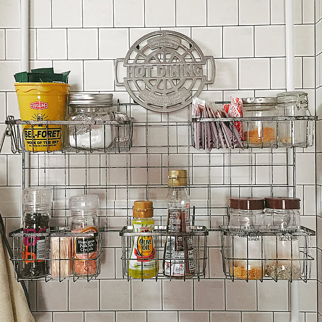 Kitchen,ダイソー,DIY,つっぱり棒,DULTON,賃貸,ワイヤーネット,ミニキッチン,seria,ひとり暮らし,調味料棚,賃貸マンション,リメイクシート,賃貸でも諦めない！,極狭キッチン,IG→BELL HELMETS 333,身の丈に合った暮らし,1R 一人暮らし 333の部屋