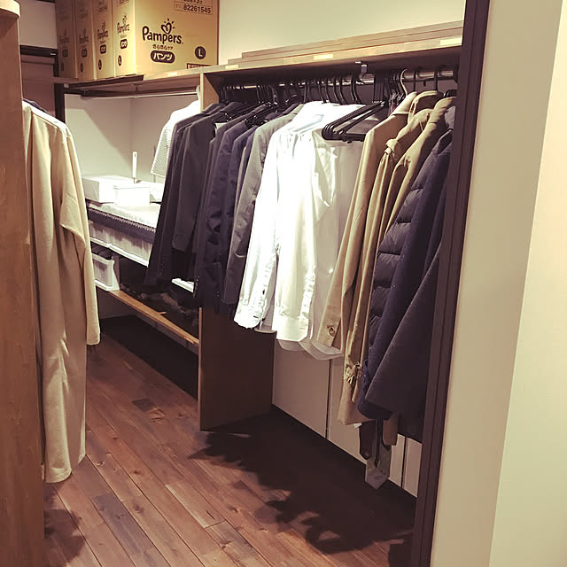 My Shelf,服の断捨離,ウォークインクローゼット,プチ改善,パンパースダンボールそのまま… rainbowlotusの部屋