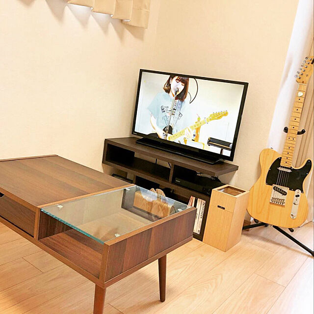 6畳1K,32型テレビ,ギター,一人暮らし,ナチュラル,Overview,木目調,ブラウン flyby_24の部屋