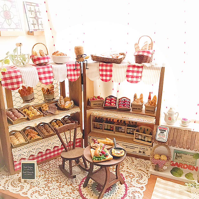 Lounge,junkoちゃんのコルクおっさん♡,junkoちゃんの作品♡,コレクションコーナー,出窓♡,出窓ディスプレイ,粘土パン,ミニチュアパン屋さん,ミニチュアパンマグネット♡,ダイソー,10000人の暮らし,イベント用投稿です♬,ハンドメイド作品♡,ごちゃごちゃ やっほ〜〜い❣️同盟,編み物クラブ☆,RCカントリー倶楽部☆,アメリカンカントリー☆,アメリカンカントリーが好き♡,ミニチュア雑貨,いつもいいねやコメントありがとう♡,マイディスプレイスペース,100いいね！ありがとうございます♡ raggedy-aの部屋