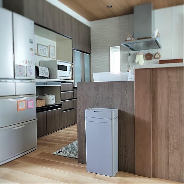 Kitchen,ダストボックス,ごみ箱,キッチンのゴミ箱,グレー,おうち時間を楽しむ,こどもと暮らす。,イベント参加,アース製薬,虫対策,ライクイット,快適な暮らし,ニオイ対策,マモルーム,Daily RoomClip,DailyRoomClip掲載 pecoの部屋