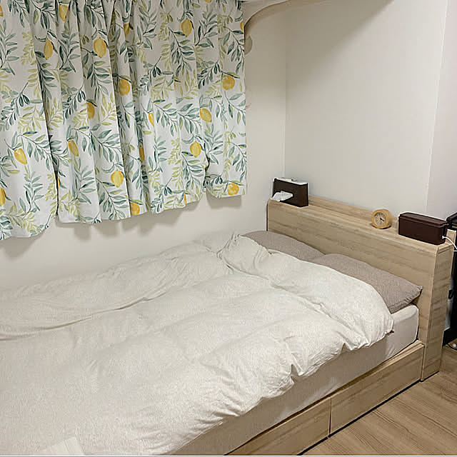 無印良品,布団カバー,寝室,カーテン,DIY,100均DIY,100均リメイク,100均,リメイクシート木目調,リメイクシート,リメイク,ベッドリメイク,ベッド,2LDK,夫婦二人暮らし,ニトリ,新婚,賃貸,新築,Bedroom sakiの部屋