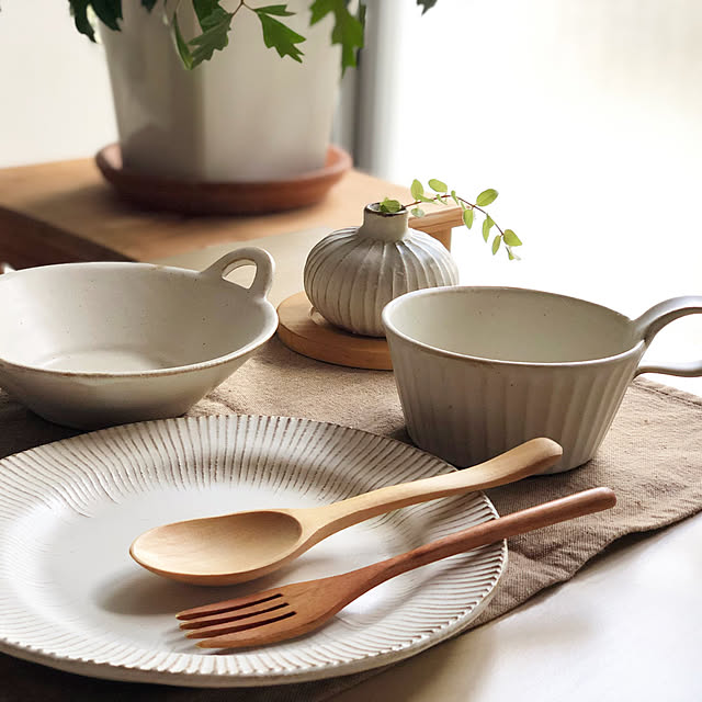 【RoomClipが選んだ厳選3選】「お気に入りの器」がテーマの素敵な投稿実例