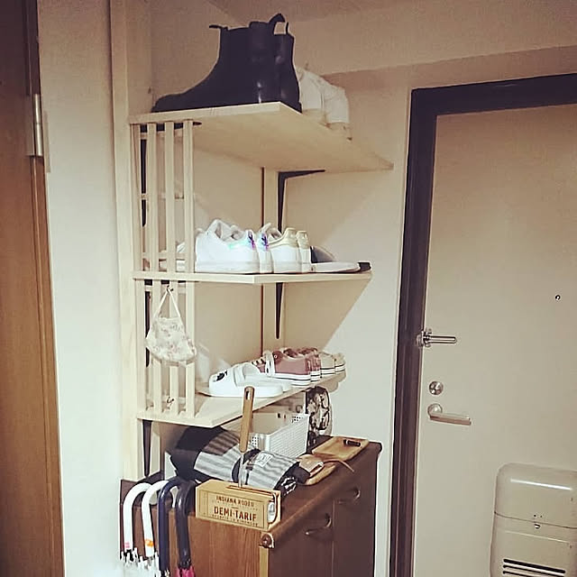 Entrance,ディアウォール DIY,下駄箱の上 yurina.の部屋