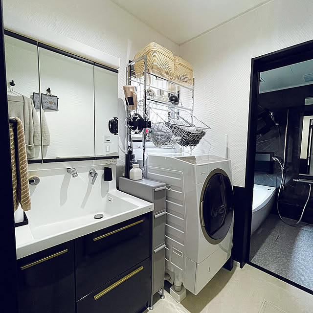 Bathroom,ランドリーラック,竹かご,IKEA カゴ,蓋付きボックス,IKEA,リフォーム,一軒家,モノトーン,リノベーション,シンプルインテリア,モノトーンインテリア,すっきり暮らしたい,戸建て,オシャレな家に憧れる maimaiの部屋