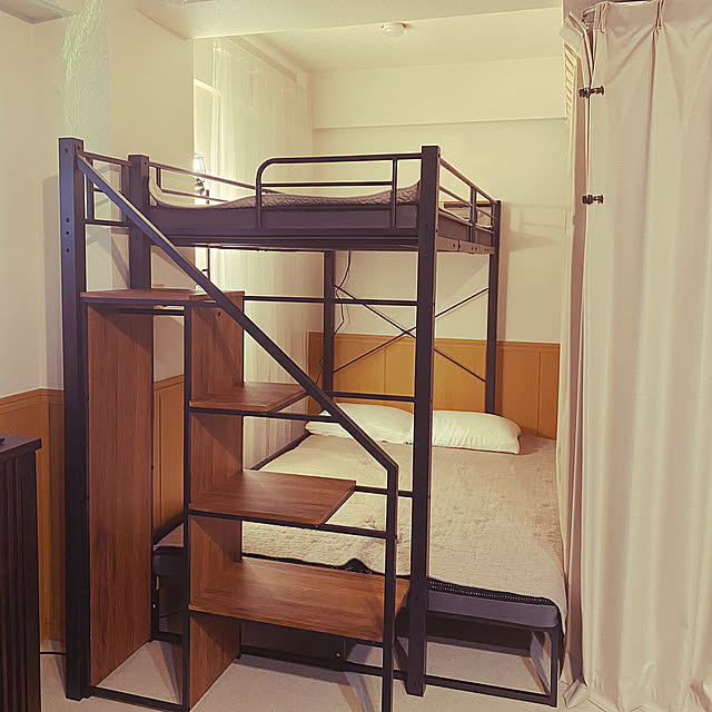 Bedroom,シングルベッドとダブルベッドの２段ベッド,ワンルーム,賃貸,試行錯誤中,賃貸ワンルーム,犬と暮らす,猫と暮らす,小さな暮らし,子どものいる暮らし,猫と犬と暮らす,柴犬のいる暮らし,ワンルーム家族で暮らす,ロフトベッド,２段ベッド,家族ベッド,ベッドスペース nocomomの部屋