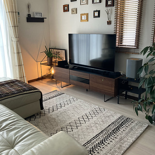 イケヒコ ウィルトンラグ,RoomClipショッピング,ウェルカムクーポンキャンペーン,ブランケット,テレビ周り,カウチソファー,冬支度,nicoand...,Lounge,幾何学模様 RNAの部屋