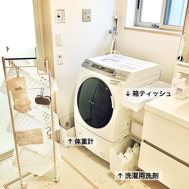 隙間収納,キャスター付き収納,洗濯機周り,無印良品 PP収納ケース,Bathroom,コメントお気遣いなく♡,白雑貨,整理整頓,INAX洗面台 sumikoの部屋