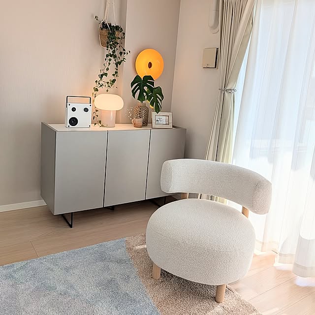 Lounge,IKEA,観葉植物,北欧,雑貨,ドーナツランプ,ヴァルムブリクスト,ヴァッペピー,デイサ,アクタスのフラワーベース,アクタスのフォトフレーム,ロウヤ LOWYA,ウニコのラグ natsuの部屋