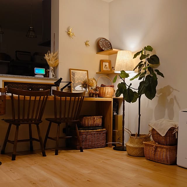 Lounge,かご・バスケット,ナチュラル,くつろぎ空間,素朴,カゴ収納,ブラウン,こどものいる暮らし,かごのある暮らし,かご収納,かご好き,田舎風,カントリー,アンティーク風,木のぬくもり,ドライフラワー anri193の部屋