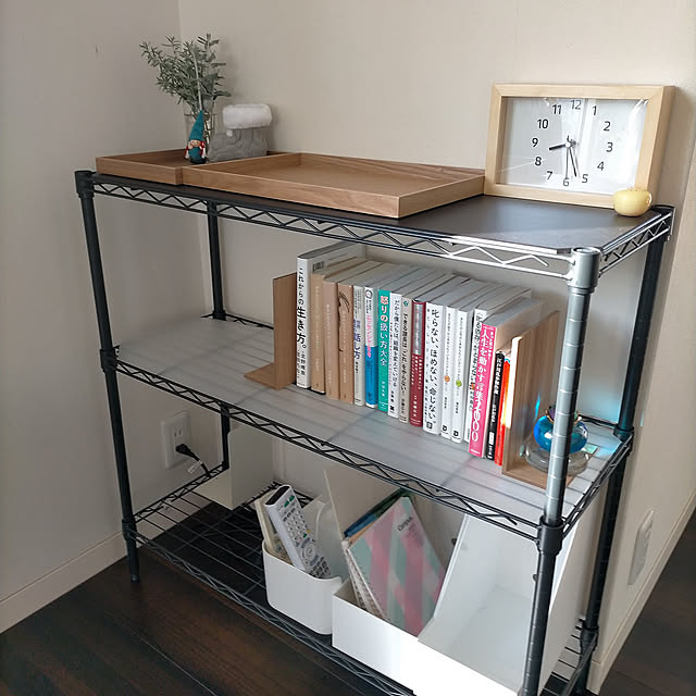 My Shelf,インダストリアルインテリア,北欧モダンインテリア,本棚,北欧モダン,グリーンインテリア,クリスマス飾り,スチールラック,ニトリ　スチールラック,ニトリ　置時計,ニトリの棚,男前インテリア,ミサワホーム,ルンバの充電コーナー harugakitaの部屋