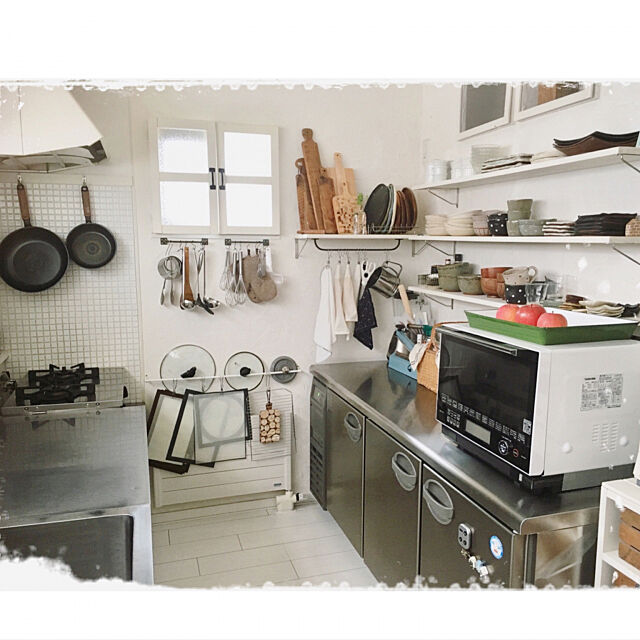 Kitchen,業務用ステンレス作業台,業務用冷蔵庫,タイルDIY,壁面収納 mocoの部屋