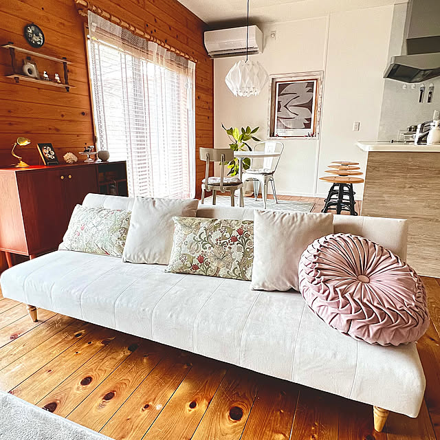 YouTubeやってます,川島織物セルコン,クッションカバー,春の模様替え,カフェ風,ホワイト×ウッド,ホワイトインテリア,北欧インテリア,海外風インテリア,ハンドメイド,ジィガントフタ,ウィリアムモリス,Lounge mamyuの部屋