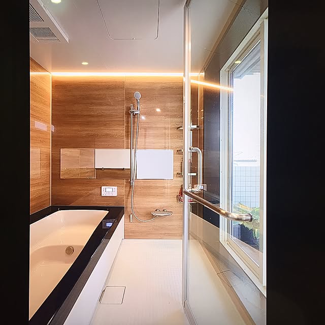 Bathroom,黒×白,ホテルライク,お風呂場,LIXIL,Pana Home,二世帯住宅,こだわり,パナホーム ,マイホーム,Panasonic,子世帯,注文住宅,シースルー,ドアはガラス,重圧感のあるドア,リクシル,スパージュ shiiimay114の部屋