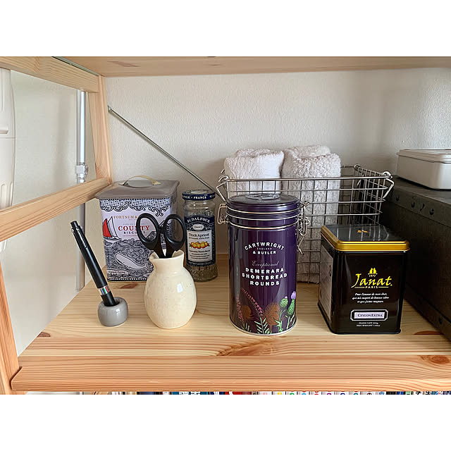 空き瓶,空き缶,Janat,Cartwright & Butler,ST.DALFOUR,Fortnum & Mason,木のある暮らし,無印良品,一人暮らし,せまい部屋,1K6畳,好きなものに囲まれた暮らし,My Shelf itopirianの部屋
