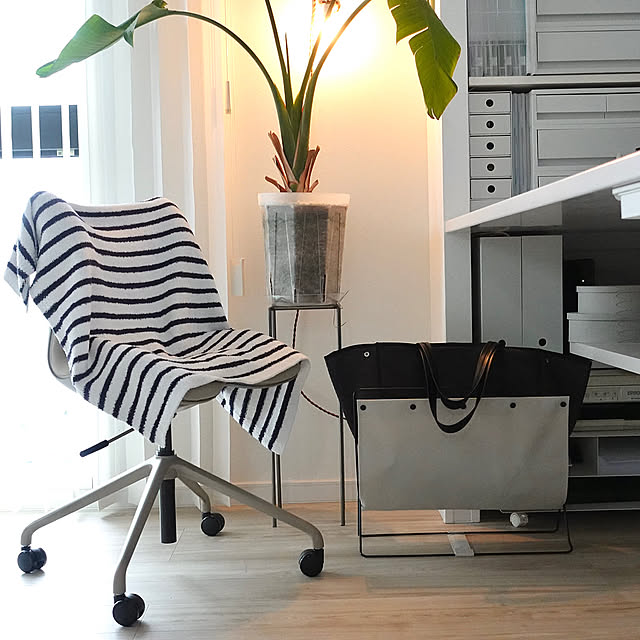 My Desk,収納,心地よい暮らし,ベストコ,ベストコのある暮らし,ig→ wako_ru,フロアーラック wakoの部屋