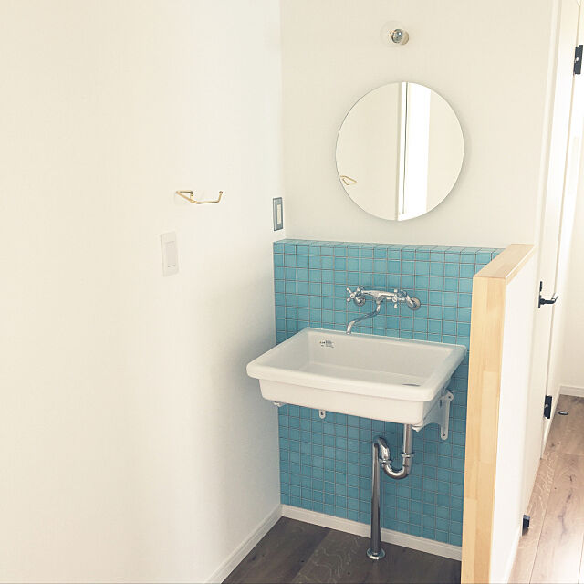 Bathroom,2階洗面所,造作洗面台,TOTO 実験用シンク,カクダイ水栓,タイル,リクシルタイル miiiの部屋