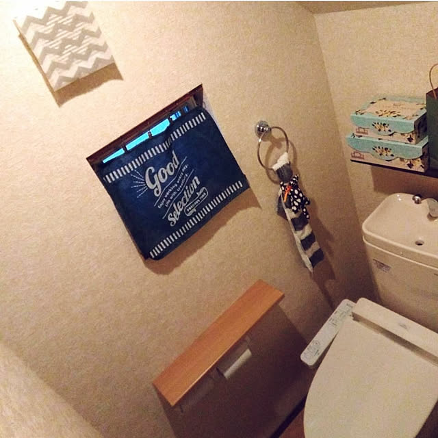 Bathroom,セリア,フォローお気軽にしてください♡,シンプル,ミニマリスト,シンプルライフ,いいね！ありがとうございます◡̈♥︎,シンプルな暮らし,プチプラ,ダイソー,百均,もたない暮らしに憧れる,1F トイレ,2019.1.29,生活感をなくしたい,生活感たっぷり,掃除を楽にしたい,百均インテリア Samの部屋