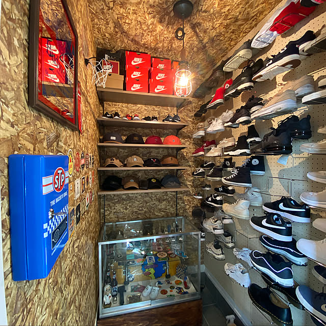 マイホーム,BARカウンター,セリア,100均,無印良品,LIXIL,シューズクローク,レトロ,IKEA,ハンドメイド,男前,ファイヤーキング,フェイクグリーン,ダイソー,シーリングファンライト,アクセントクロス,カフェ風,雑貨,帽子収納,ゼロキューブ,カフェ,観葉植物,照明,ネット通販,北欧,アンティーク,Entrance kanki_houseの部屋